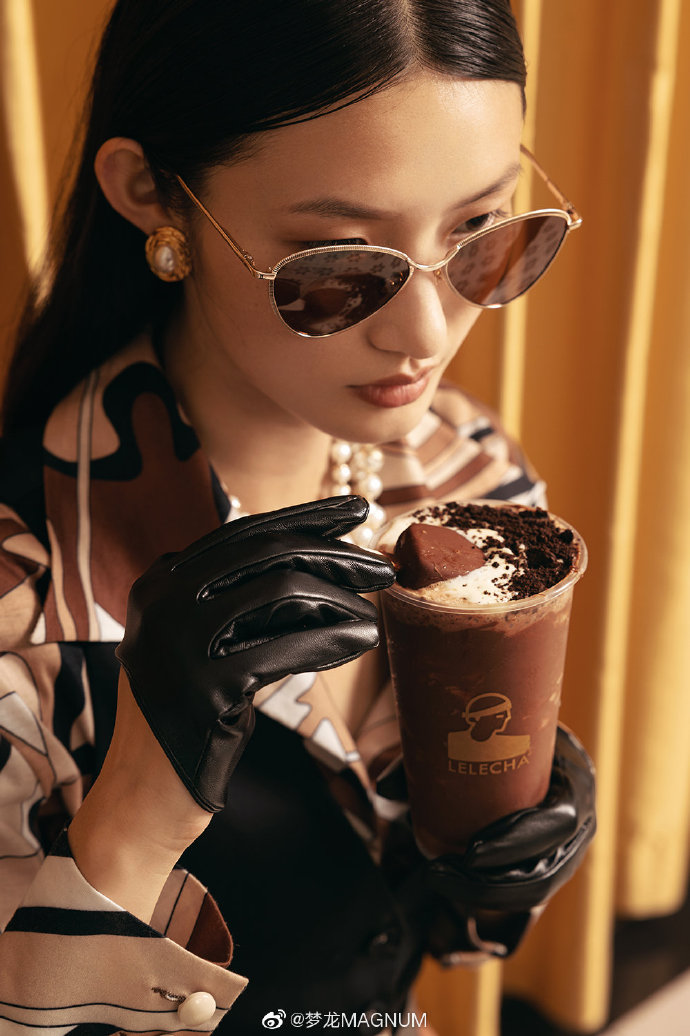 梦龙×乐乐茶：这杯联名奶茶，装着一整支梦龙冰淇淋