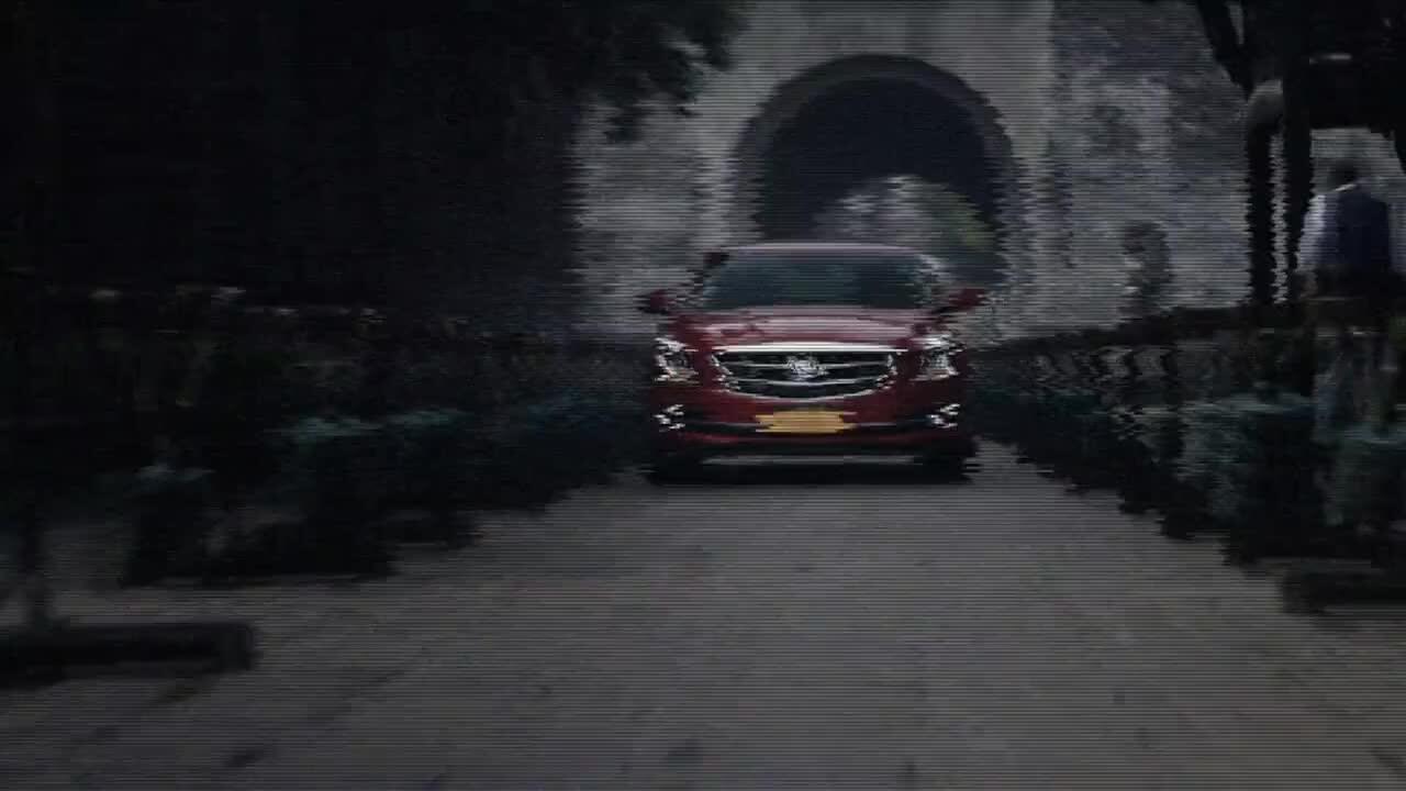 凯迪拉克—《这是一条可以快进的广告》